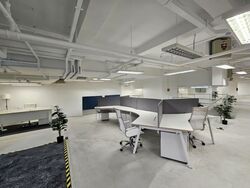 Hsbc Building (D1), Office #558504441